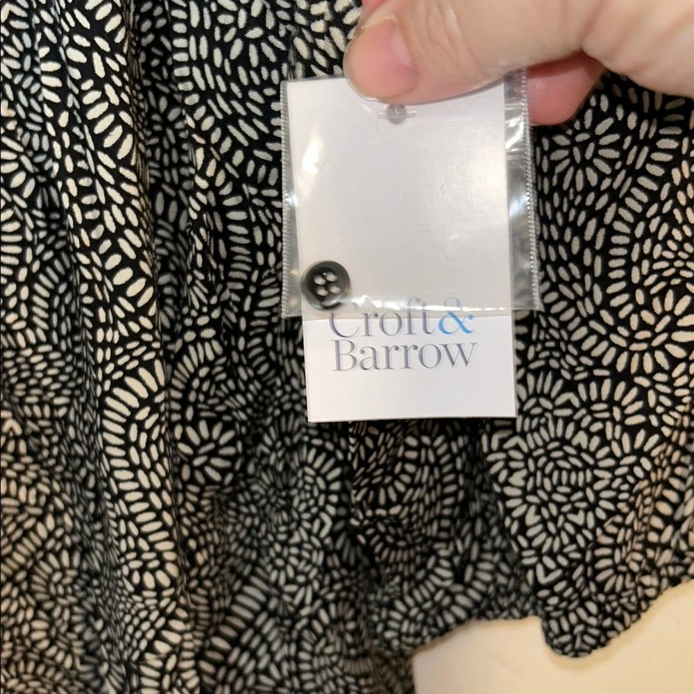 Croft & Barrow 3X Woman’s Smocked shoulder Paisley Print Rayon blouse
